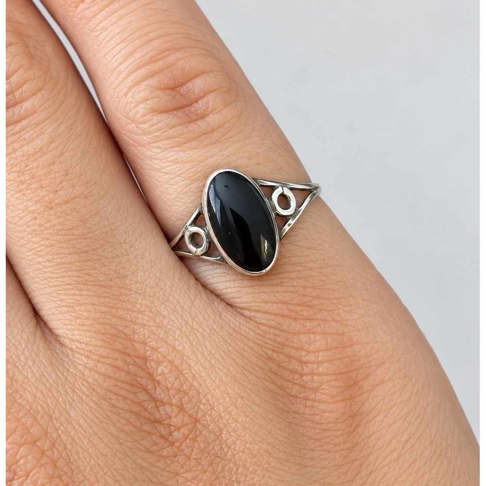 Vintage 925 Sterling Silver Black Onyx Oval Cabochon Filigree Ring Size 5